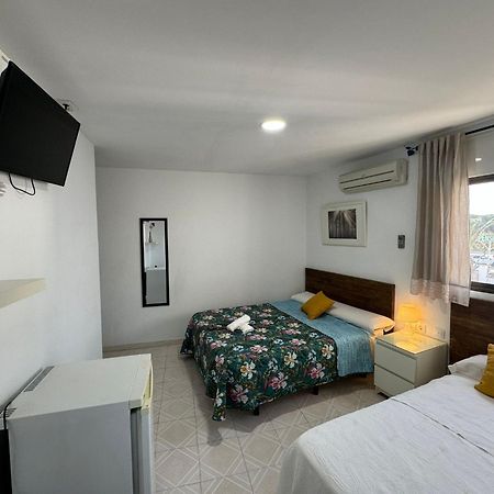 Hostal Avenida كونيل ذي لا فرونتيرا المظهر الخارجي الصورة