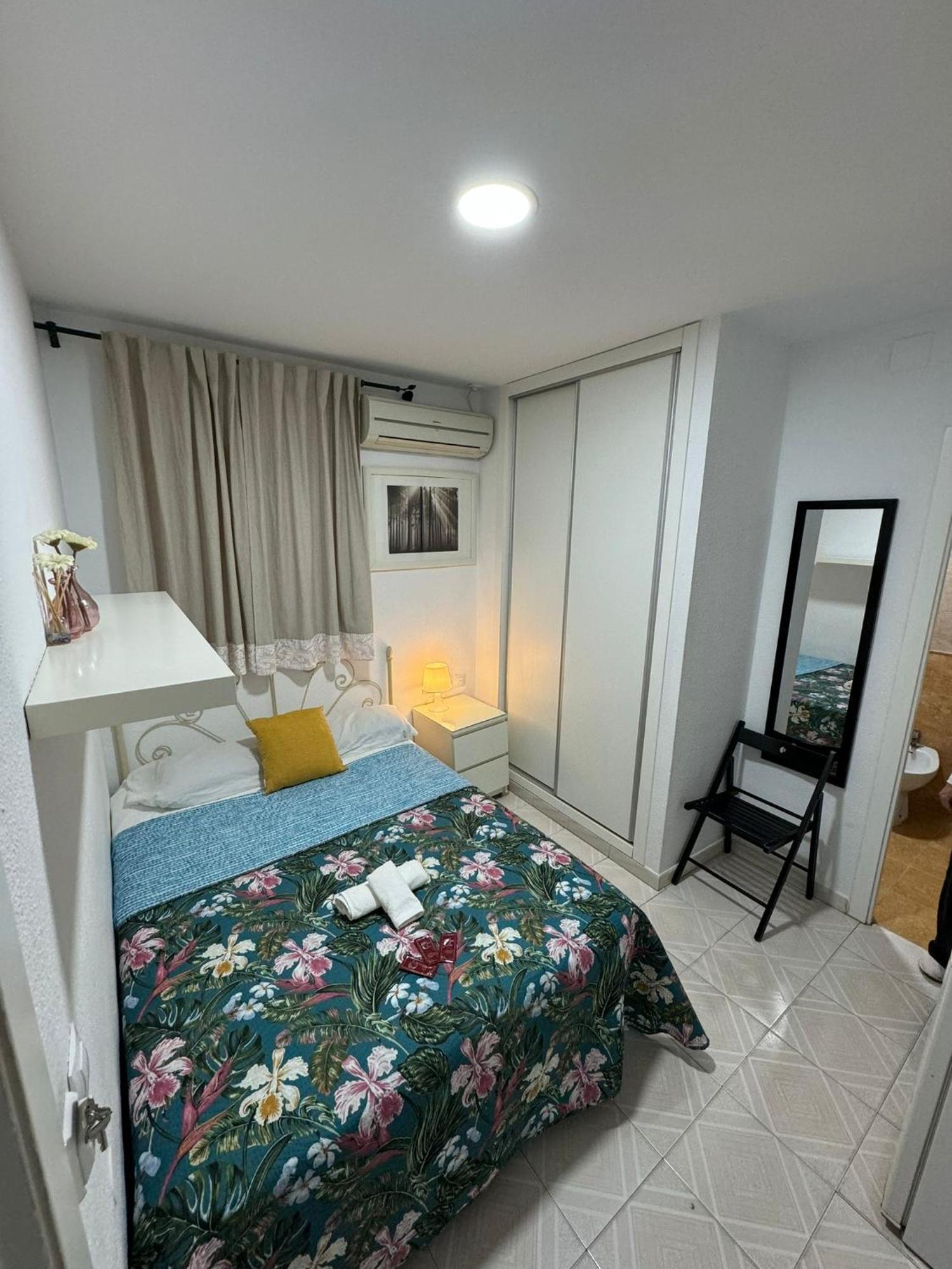 Hostal Avenida كونيل ذي لا فرونتيرا المظهر الخارجي الصورة