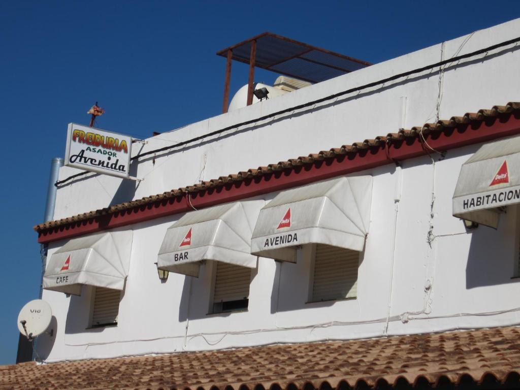 Hostal Avenida كونيل ذي لا فرونتيرا المظهر الخارجي الصورة